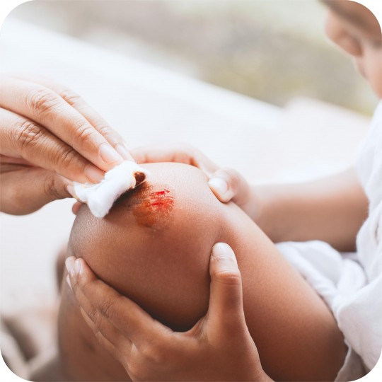 Kỹ thuật thay băng rửa vết thương nhiễm khuẩn dành cho điều dưỡng